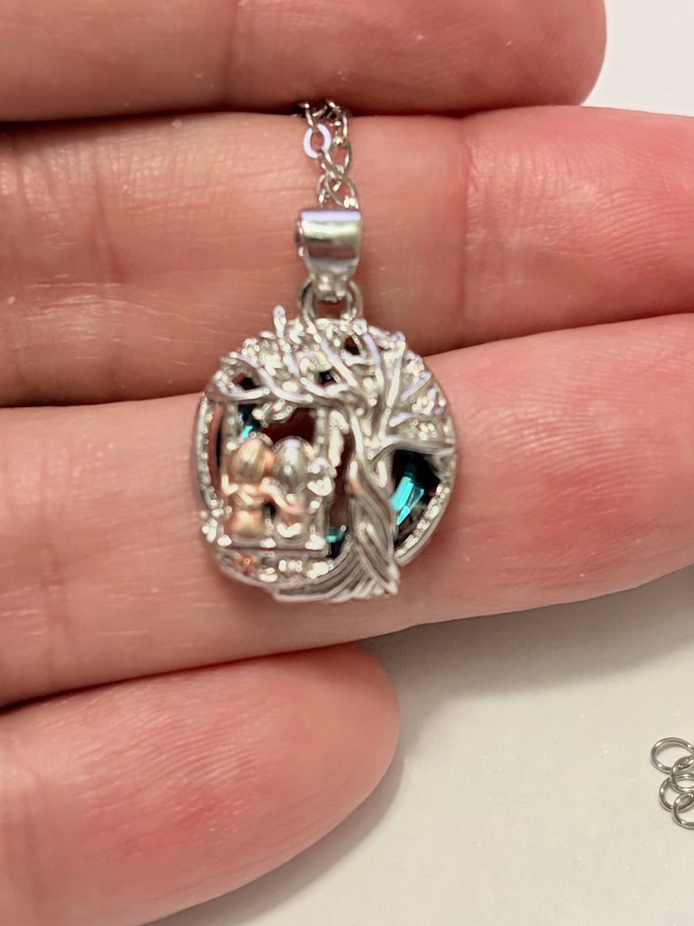 Silver Tone Couple Tree of Life Iridescent Necklace (N70) - Picture 2 of 5